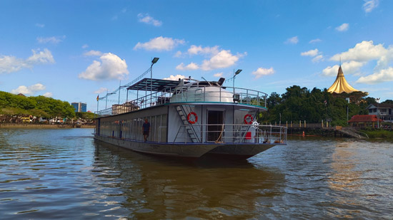 kuching waterfront river cruise